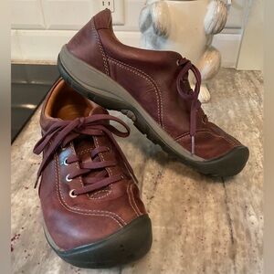 Keen leather hiking walking shoes